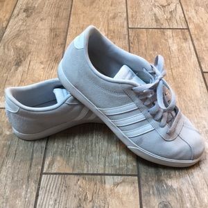 •Adidas Light Grey Ortholite Float Sneakers•